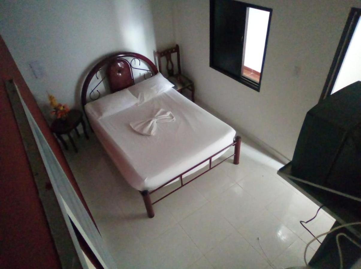 וילה-וייחה Hostal Sarita מראה חיצוני תמונה