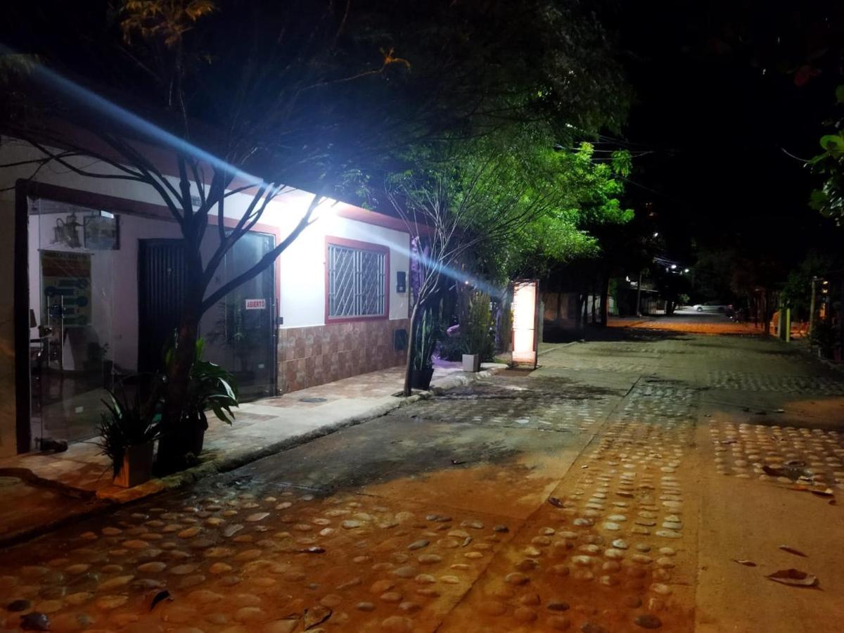 וילה-וייחה Hostal Sarita מראה חיצוני תמונה